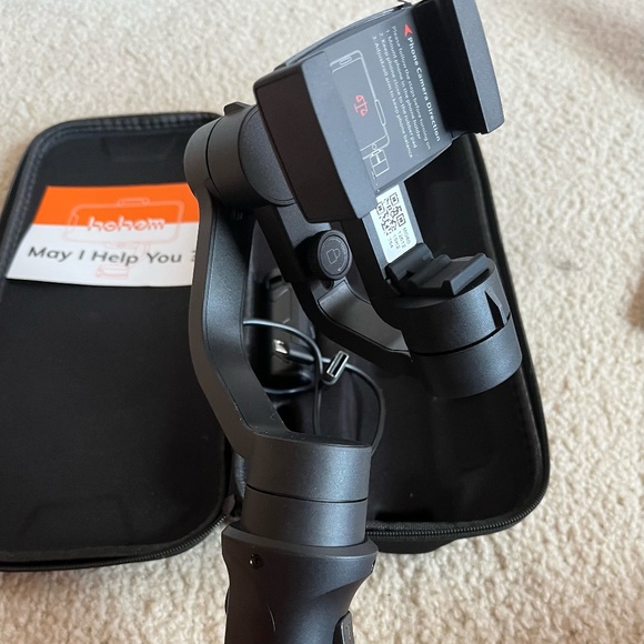 Hohem iSteady Mobile Plus Gimbal Stabilizer for, 3-Axis Phone Gimbal W/ Case - Picture 3 of 4